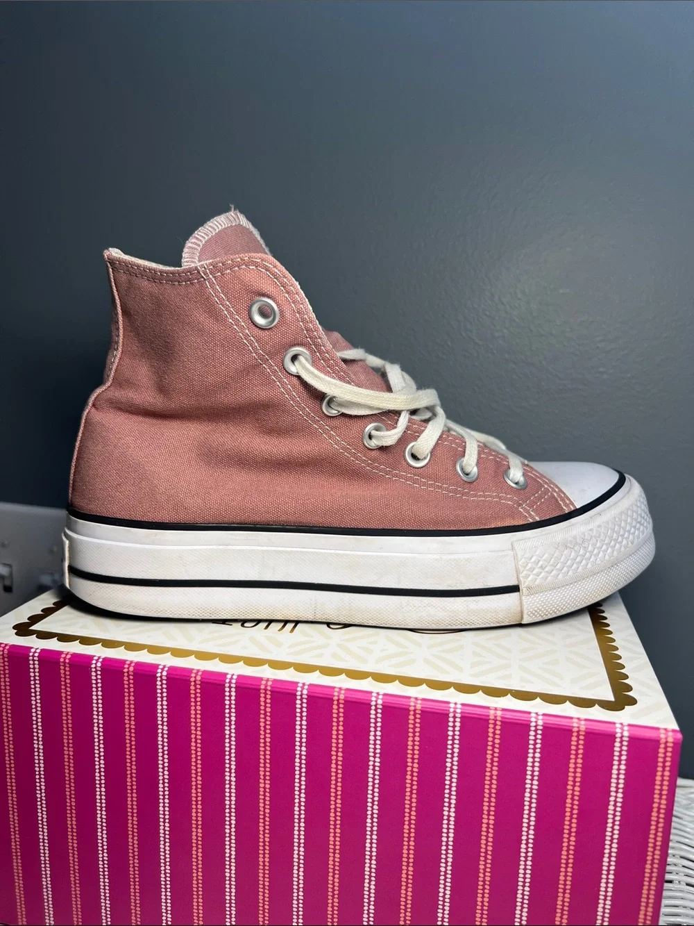 Converse Chuck Taylor Sneaker - Picture 5 of 13